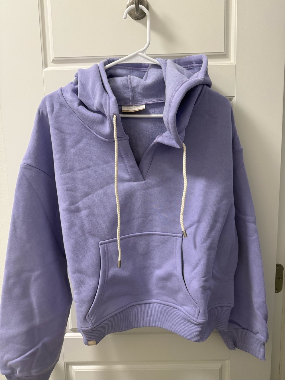 Alexander Jane Lavender v neck cropped Hooded Sweatshirt NWT